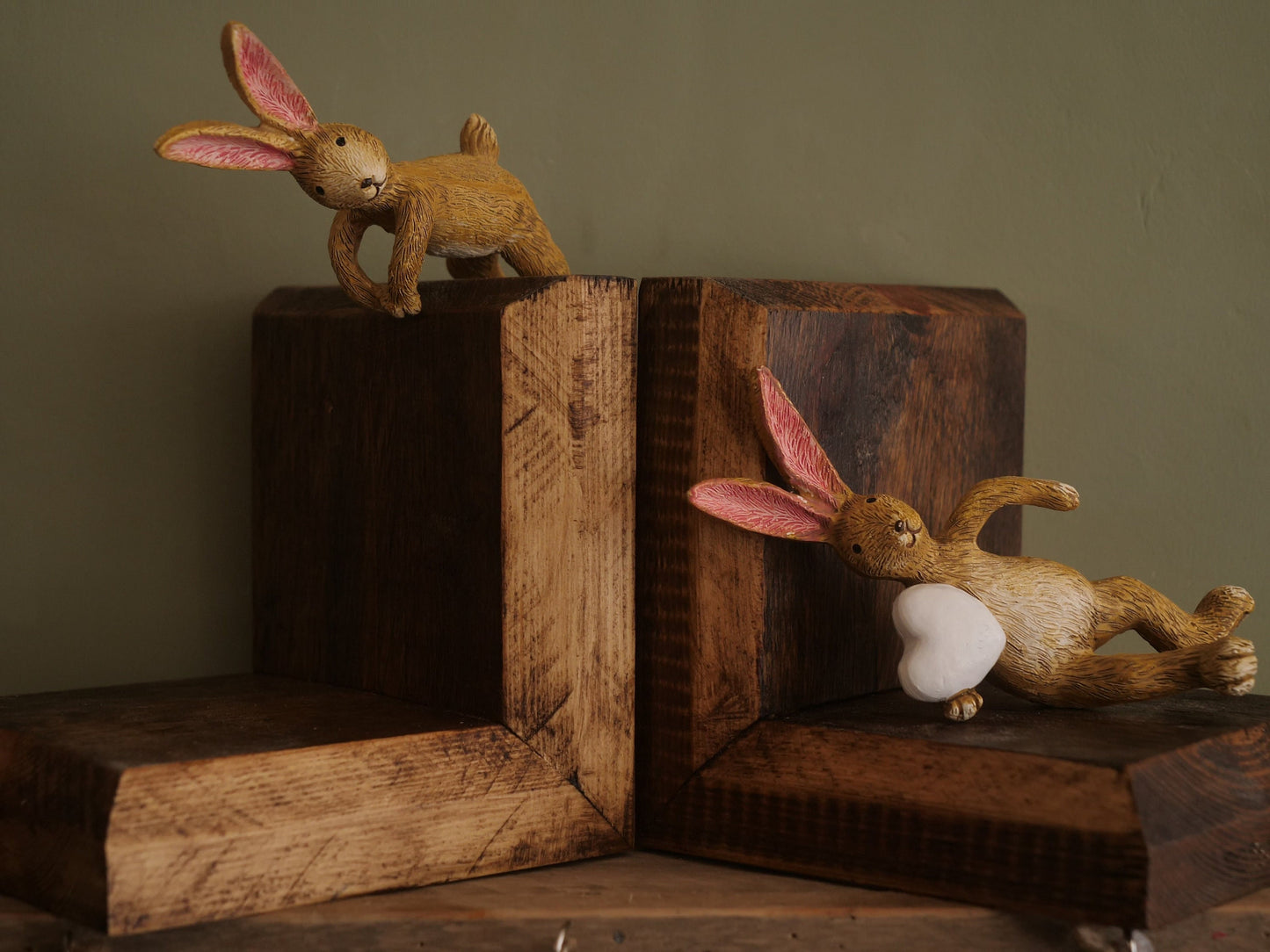 RUSTIC WOODEN BOOKENDS