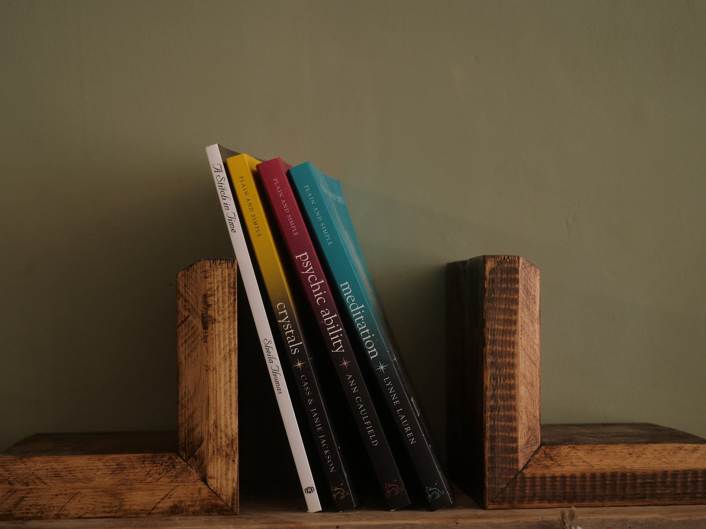 RUSTIC WOODEN BOOKENDS