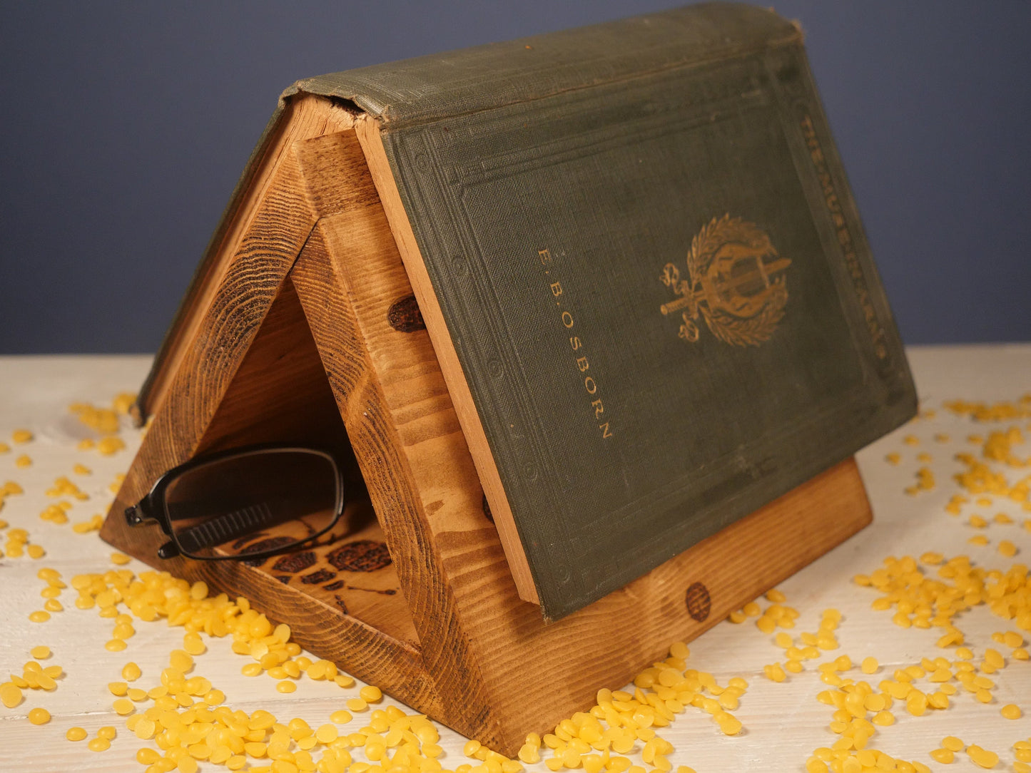 Foraging Bees WOODEN BOOKREST - Bookmark, page saver - Bedside table ORGANISER, Glasses & Phone