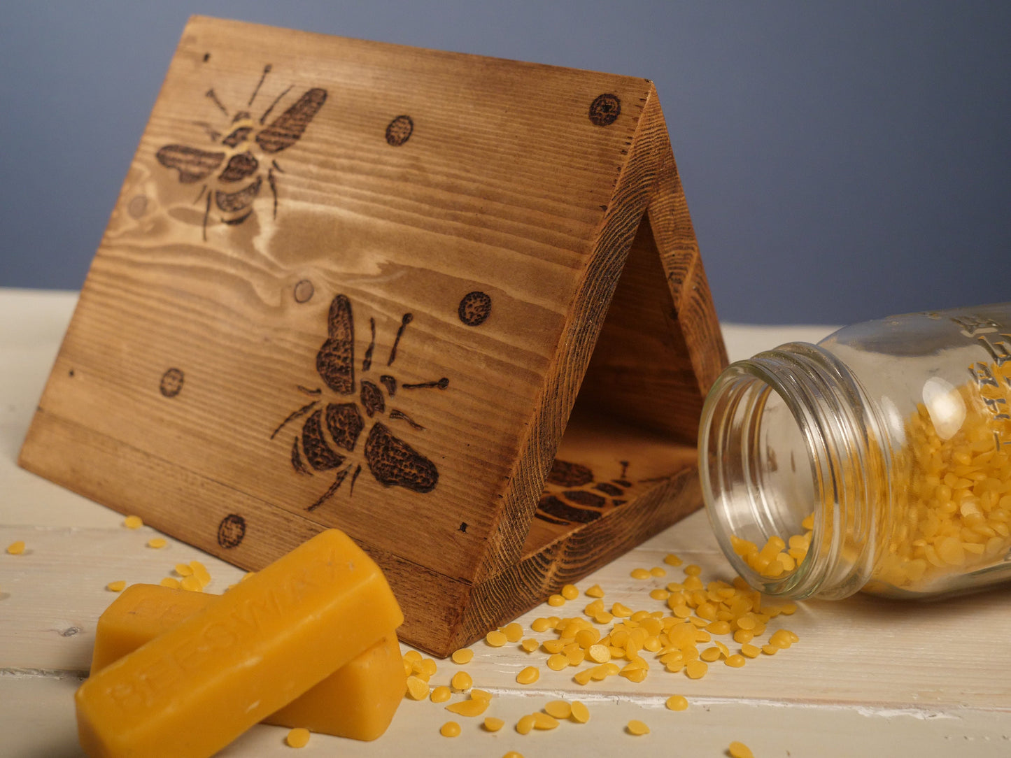 Foraging Bees WOODEN BOOKREST - Bookmark, page saver - Bedside table ORGANISER, Glasses & Phone