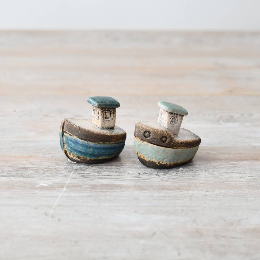 Speckled Blue Boat Deco